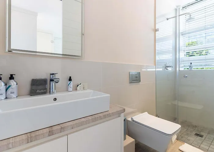 Holiday home Rocha - Chic 150m To Pool Roof Deck Tucson