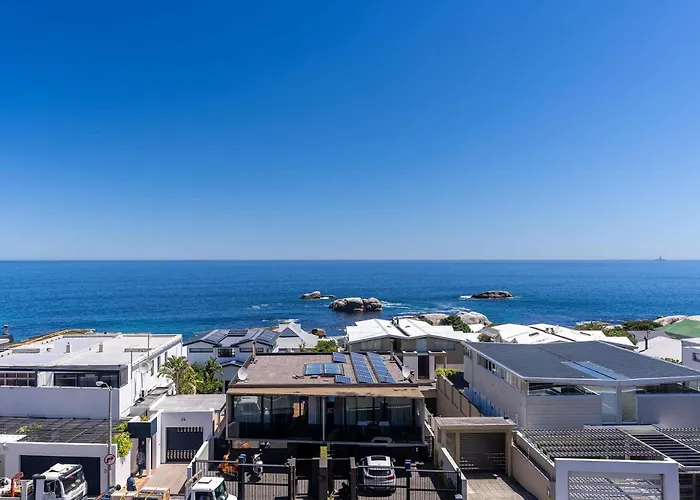 Holiday home Rocha - Chic 150m To Pool Roof Deck Tucson